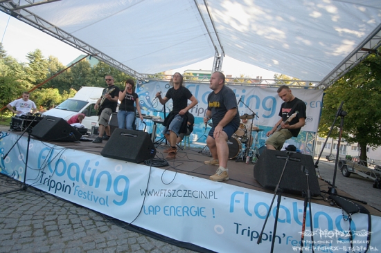 floating-trippin-festival-12