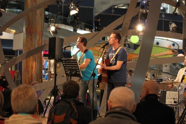 Zdjęcia pochodzą ze strony Galaxy Centrum na Facebooku